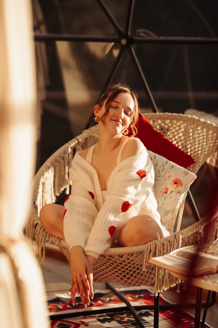 Біля панормами купол Boho в Happy Hill для тихого усамітнення в Карпатах